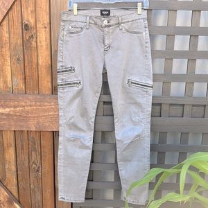 Light gray color Hudson brand super skinny crop jeans.  Never worn